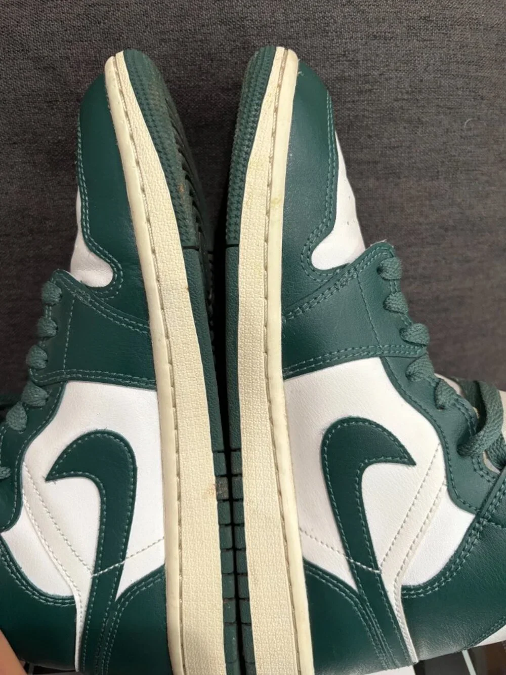 Nike Air Jordan 1 Women Mid-sneaker with two-tone white and dark green leather S